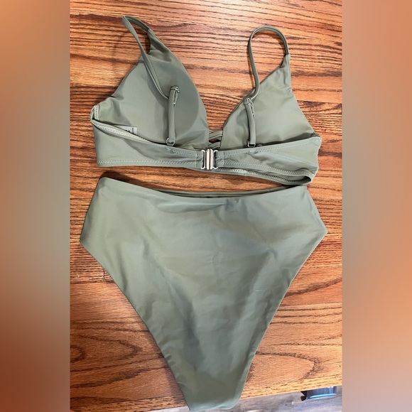 NEVER WORN Green Two Piece Bathing Suit - Picture 2 of 2